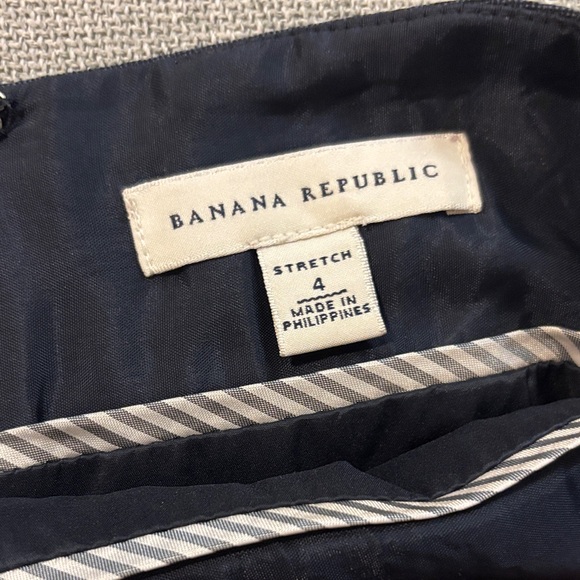 Banana Republic Charcoal Pencil Skirt - Picture 2 of 3